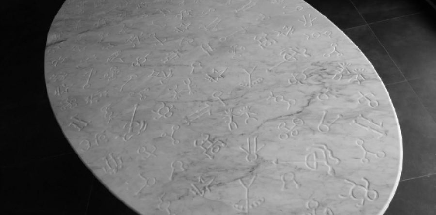 Tavolo in marmo di Carrara