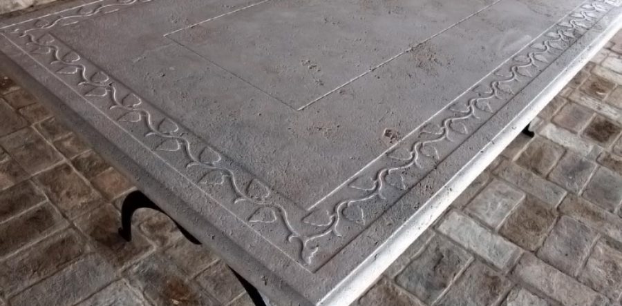 Tavolo in travertino